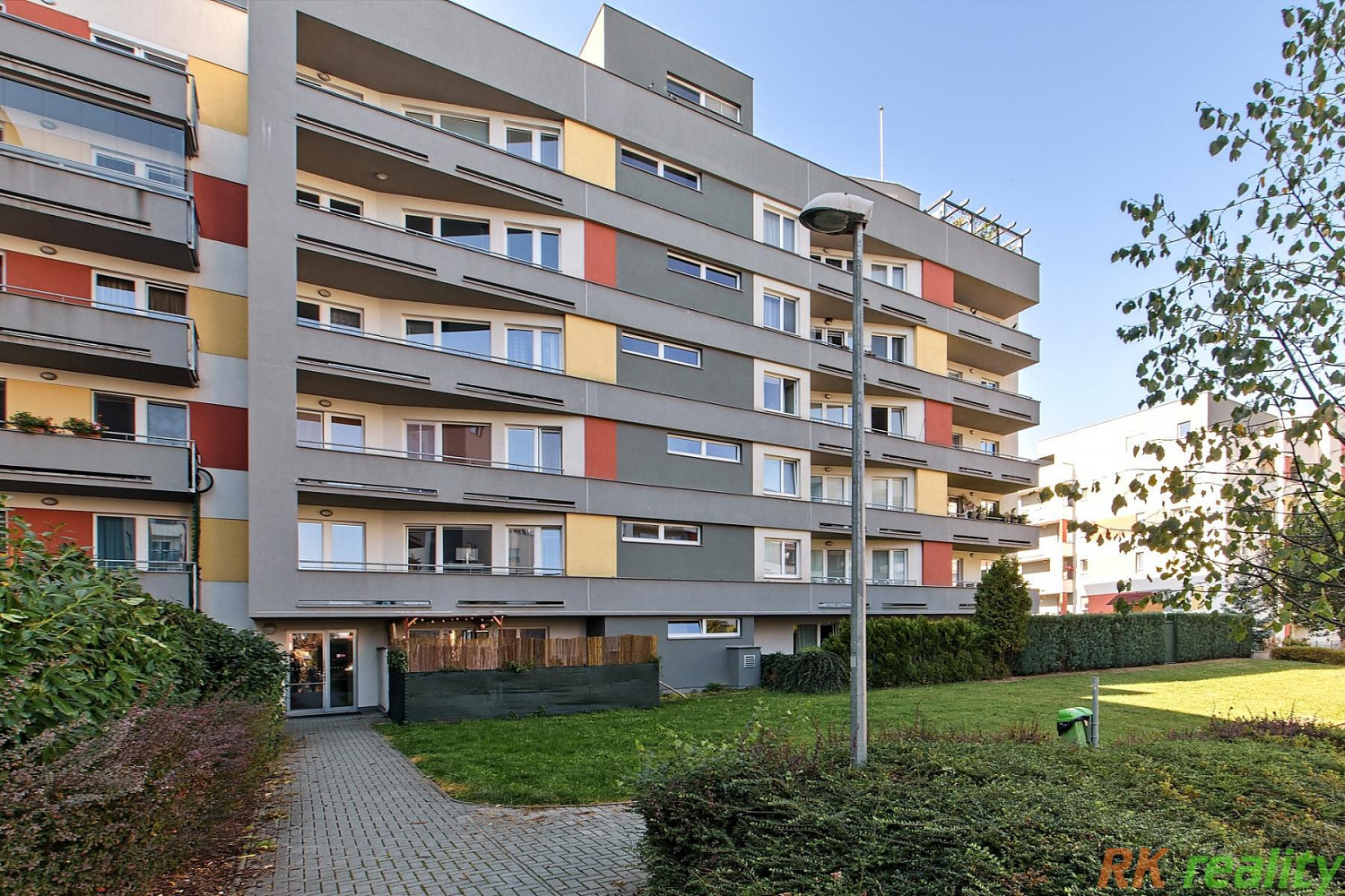 Prodej bytu 1+kk 67 m²