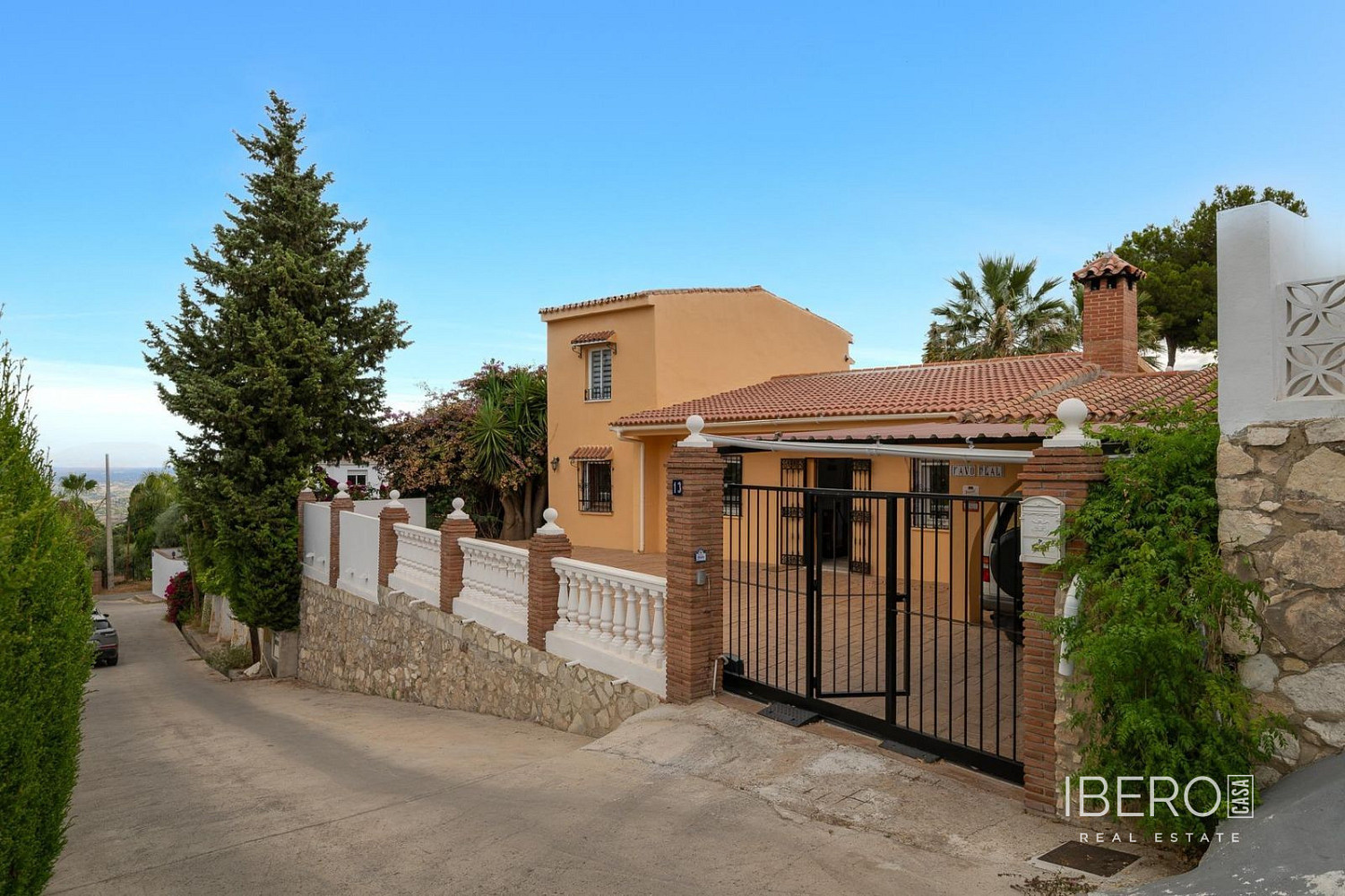 Prodej domu 235 m² s pozemkem 861 m² — photo 3