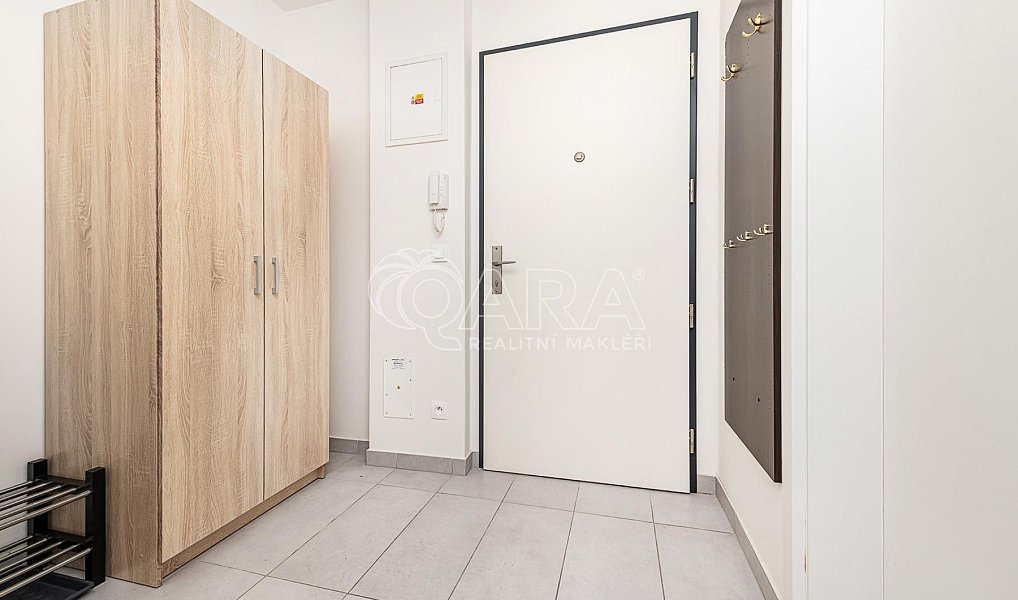 Prodej bytu 1+kk 33 m², Praha – náhled fotky 18