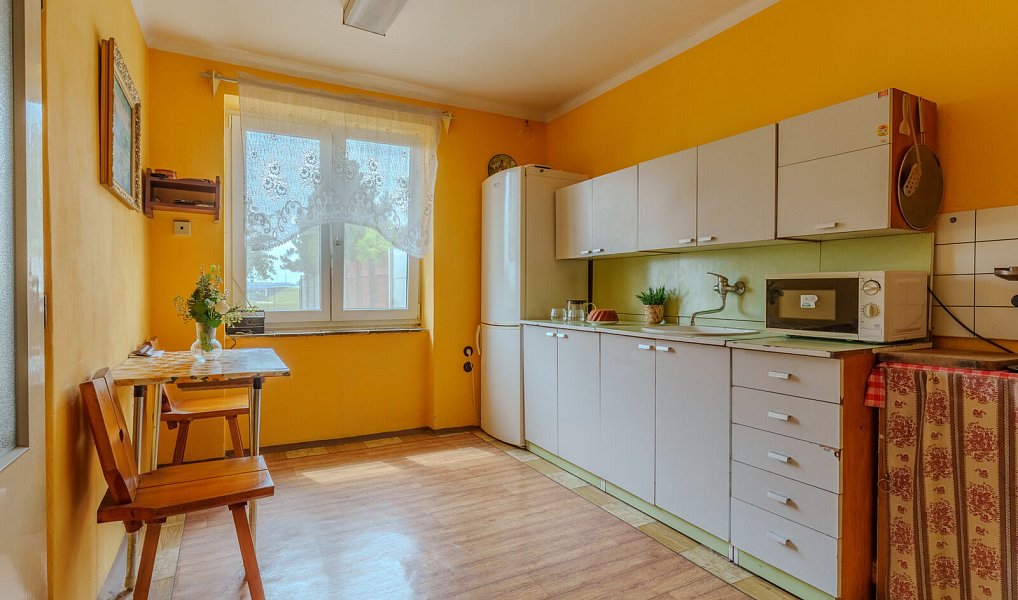 Prodej domu 77 m² s pozemkem 1 057 m², Zeleneč – náhled fotky 3