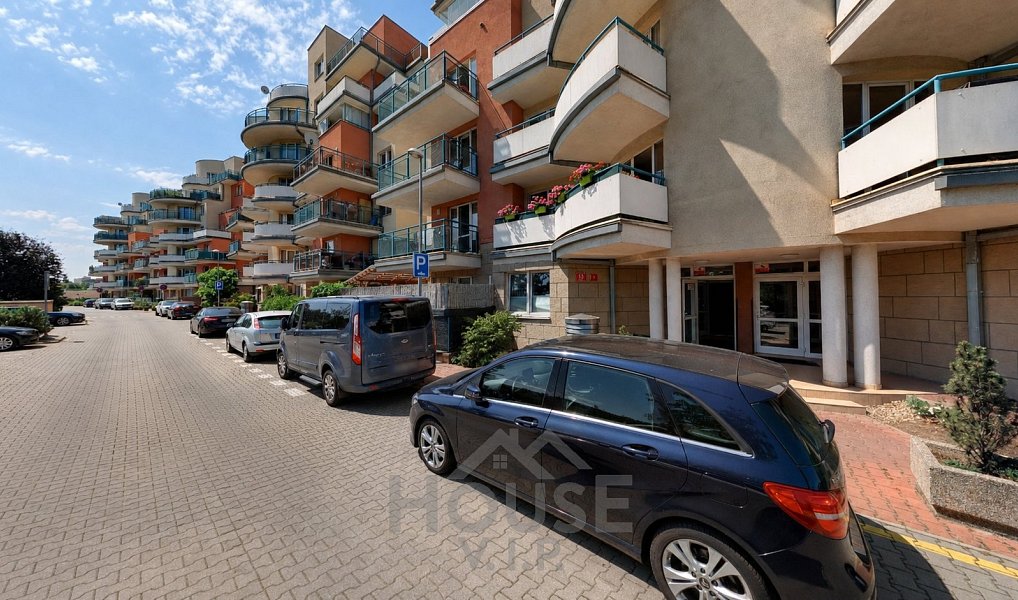 Prodej bytu 1+kk 35 m², Praha – náhled fotky 7