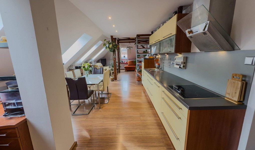 Prodej bytu 4+kk 145 m², Jihlava – náhled fotky 2