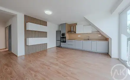 Pronájem bytu 3+kk 87 m²