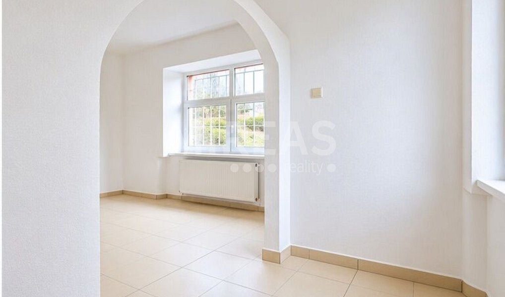 Pronájem bytu 3+kk 110 m², Milovice – náhled fotky 3