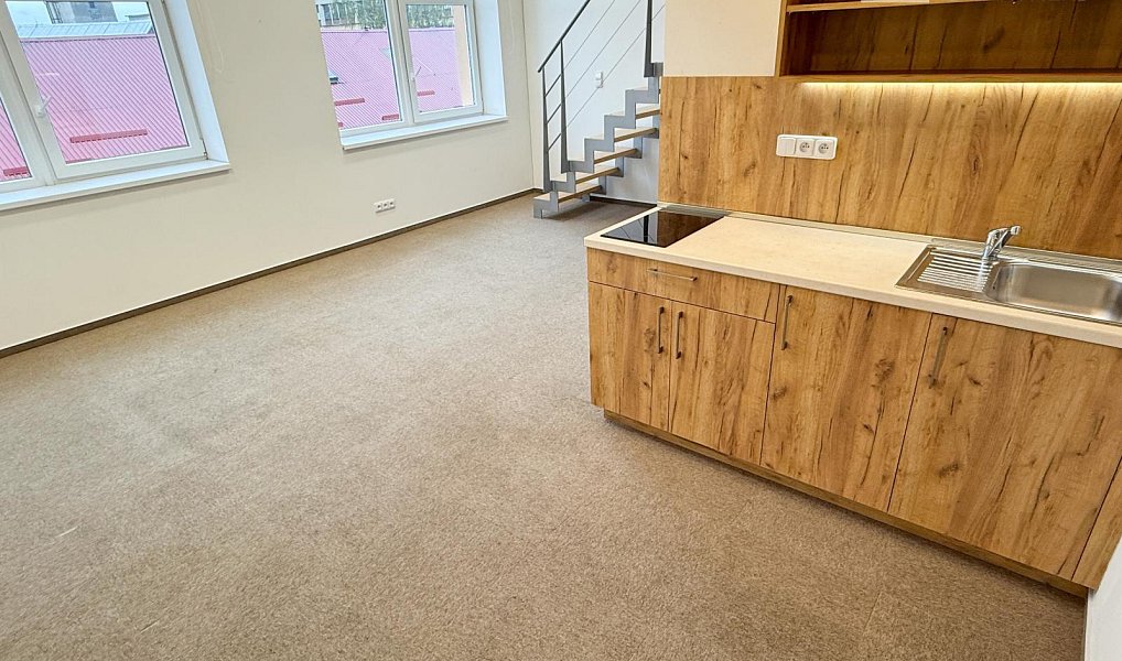 Pronájem kanceláře 46 m², Valašské Meziříčí – náhled fotky 2
