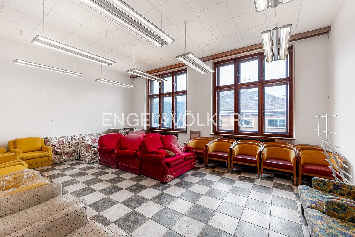 Pronájem kanceláře 1 430 m² – fotografie 5