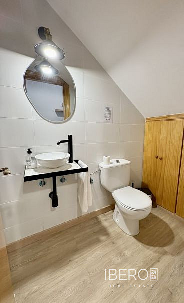 Prodej domu 330 m² s pozemkem 330 m²