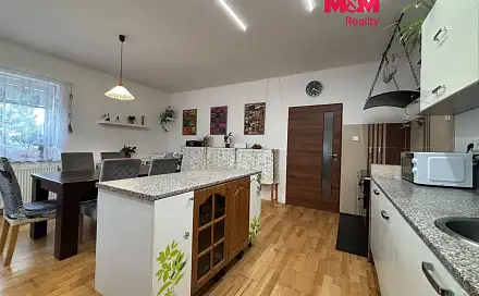 Prodej domu 210 m² s pozemkem 598 m², Výsluní, okres Chomutov