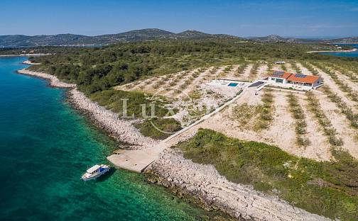 Prodej domu 280 m² s pozemkem 47 500 m², Zadar, Chorvatsko