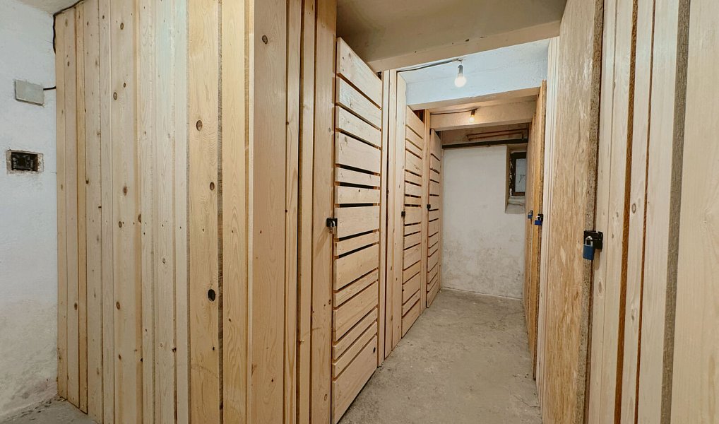 Prodej nájemního domu, činžáku 550 m², Lety – náhled fotky 23