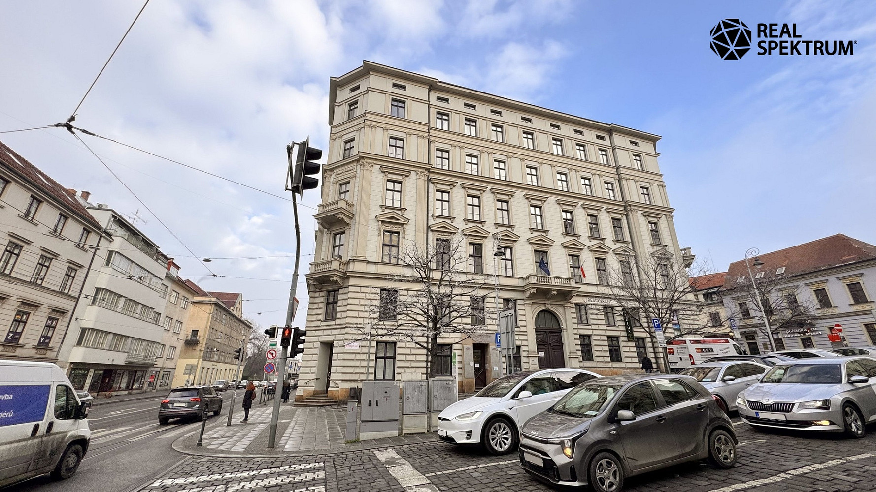 Pronájem kanceláře 283 m²