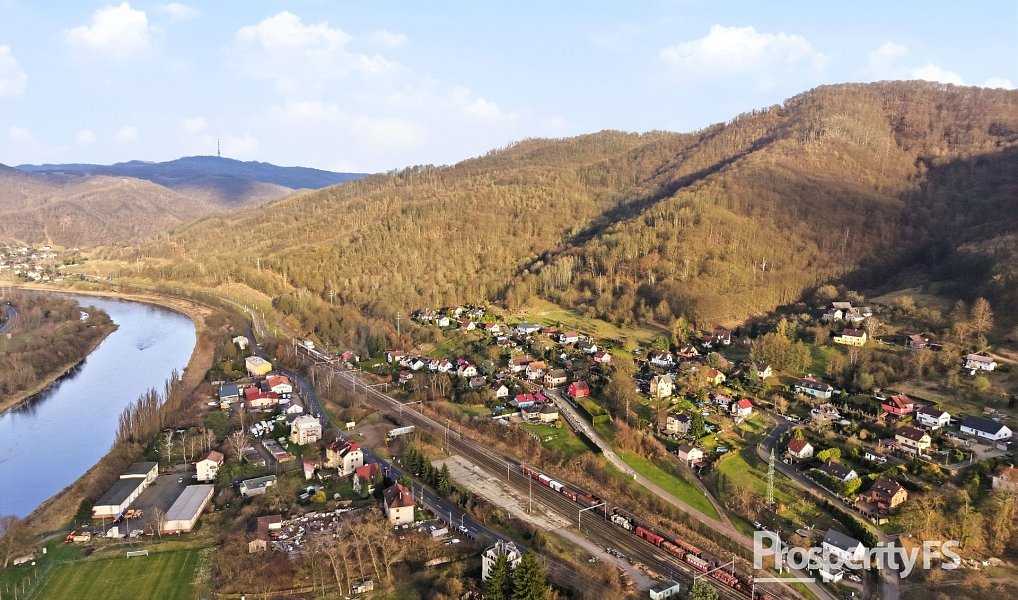 Prodej stavebního pozemku 728 m², Velké Březno – náhled fotky 15