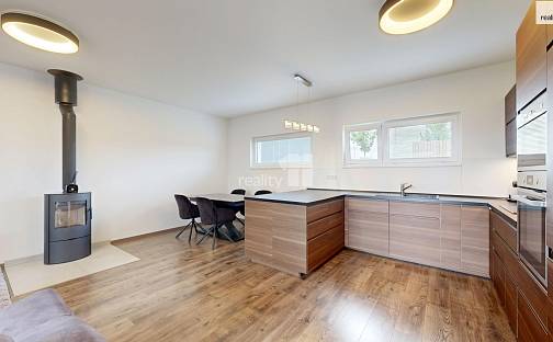 Pronájem domu 136 m² s pozemkem 313 m², Manželů Dostálových, Praha 9 - Hostavice