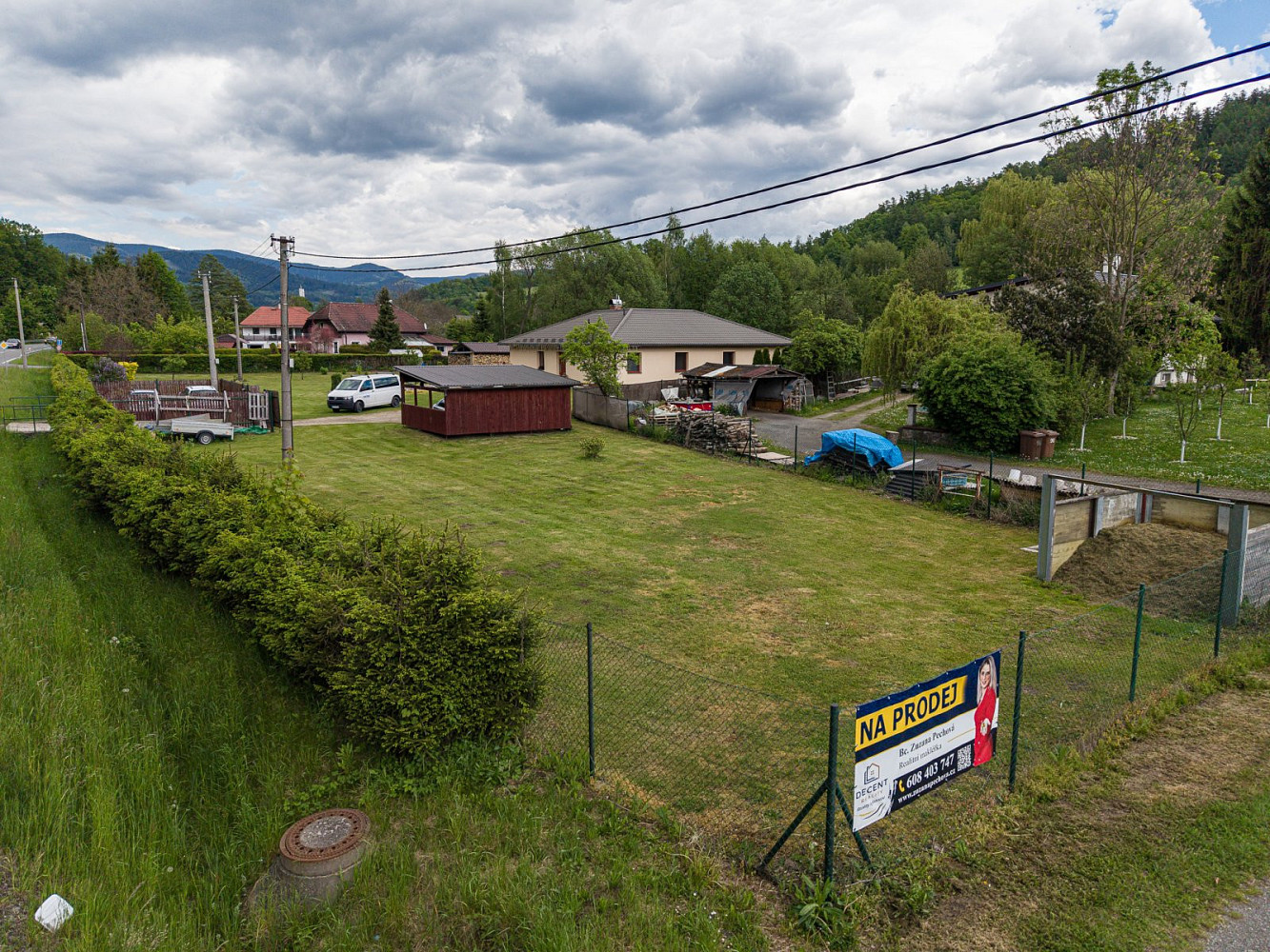 Prodej stavebního pozemku 599 m² – fotografie 2