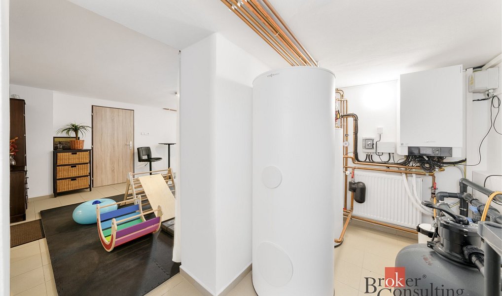 Prodej domu 239 m² s pozemkem 1 179 m², Nový Knín – náhled fotky 22