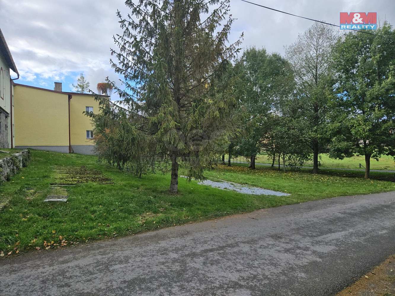 Prodej pozemku 1 155 m²