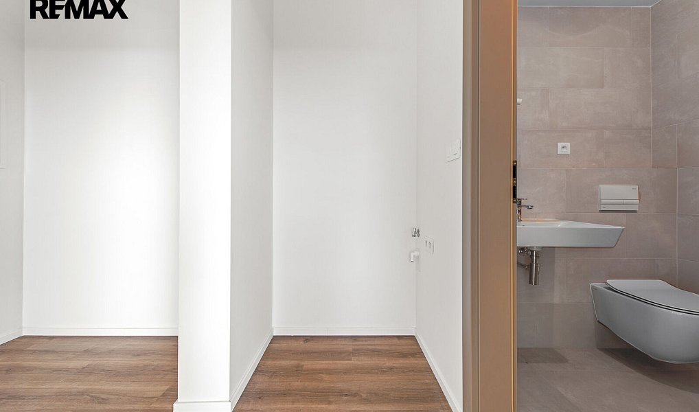 Prodej bytu 2+kk 60 m², Praha – náhled fotky 19