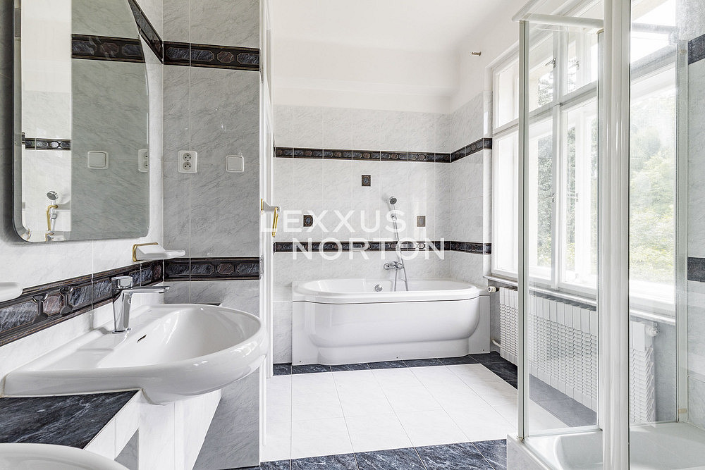 Pronájem bytu 5+1 150 m² – fotografie 4