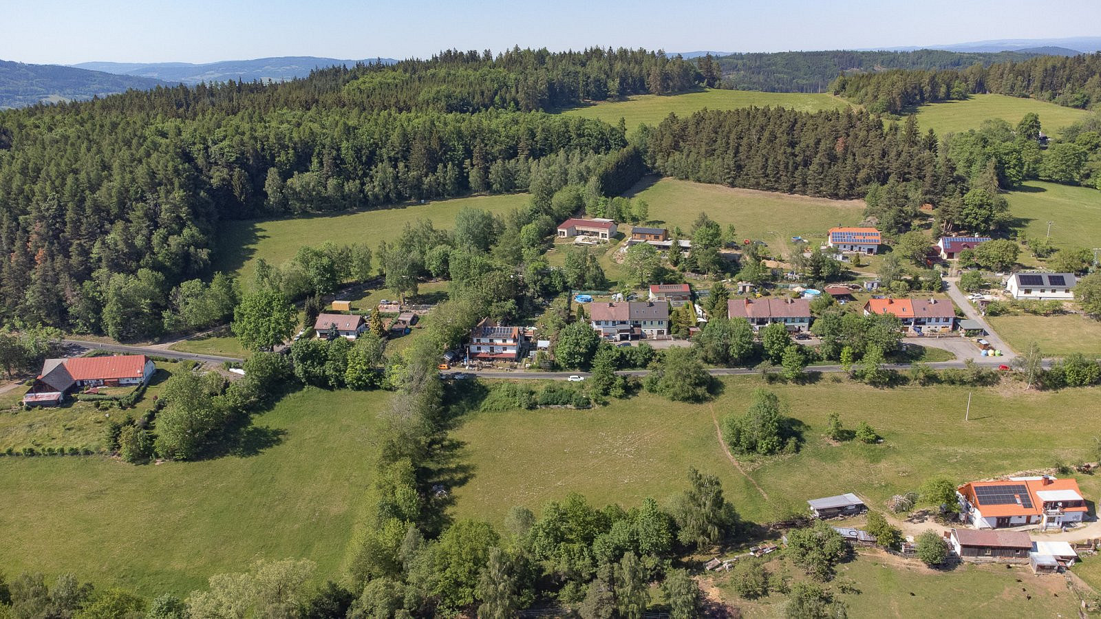 Prodej stavebního pozemku 3 500 m² – fotografie 3