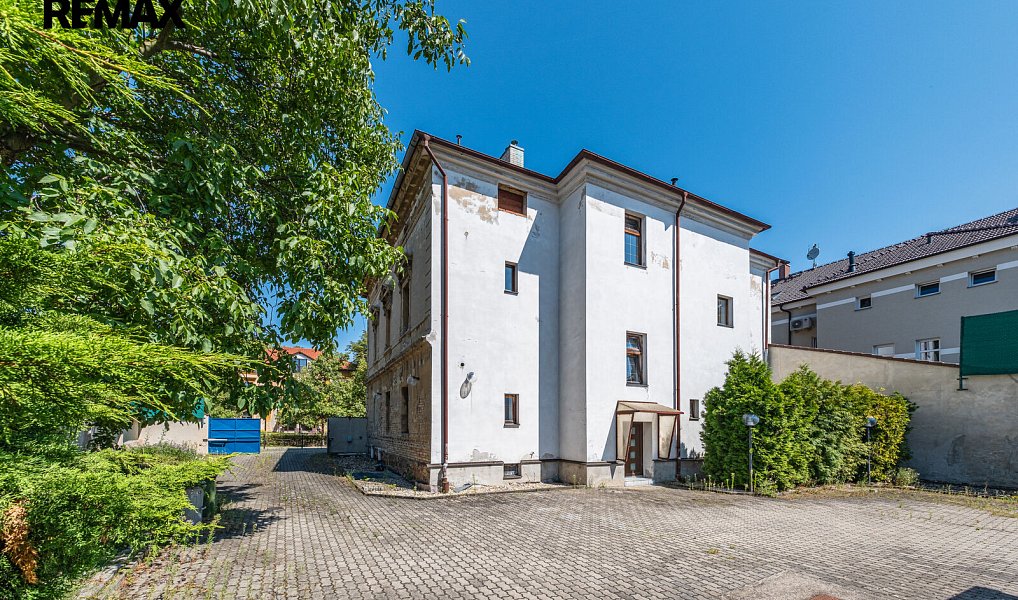 Prodej domu 400 m² s pozemkem 821 m², Chomutov – náhled fotky 46