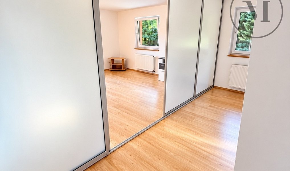 Pronájem domu 190 m² s pozemkem 1 298 m², Chroboly – náhled fotky 6