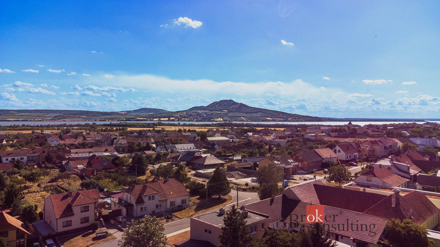 Prodej domu 120 m² s pozemkem 352 m² — photo 2