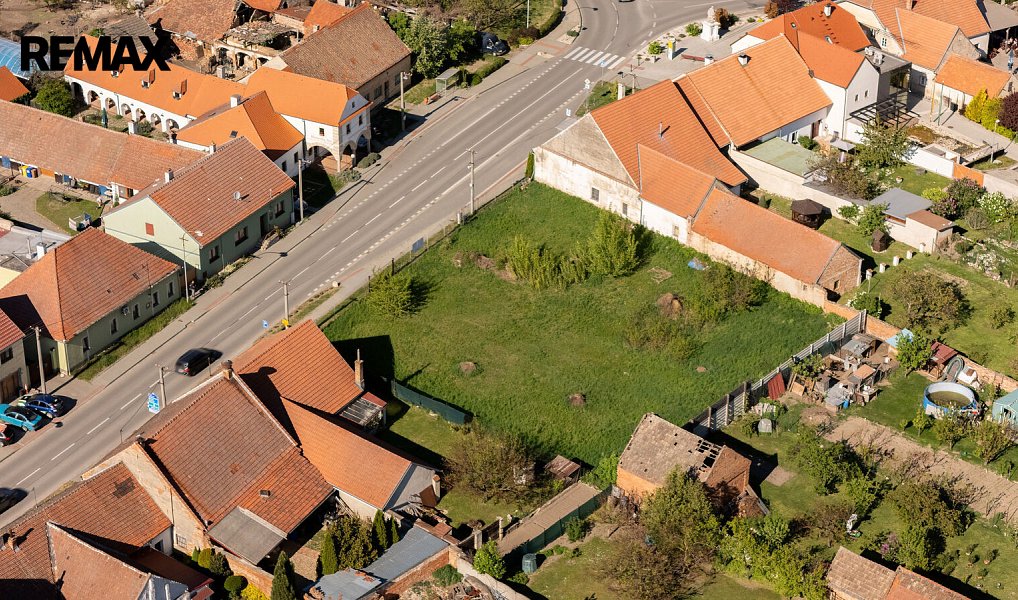 Prodej stavebního pozemku 750 m², Dolní Věstonice – náhled fotky 4