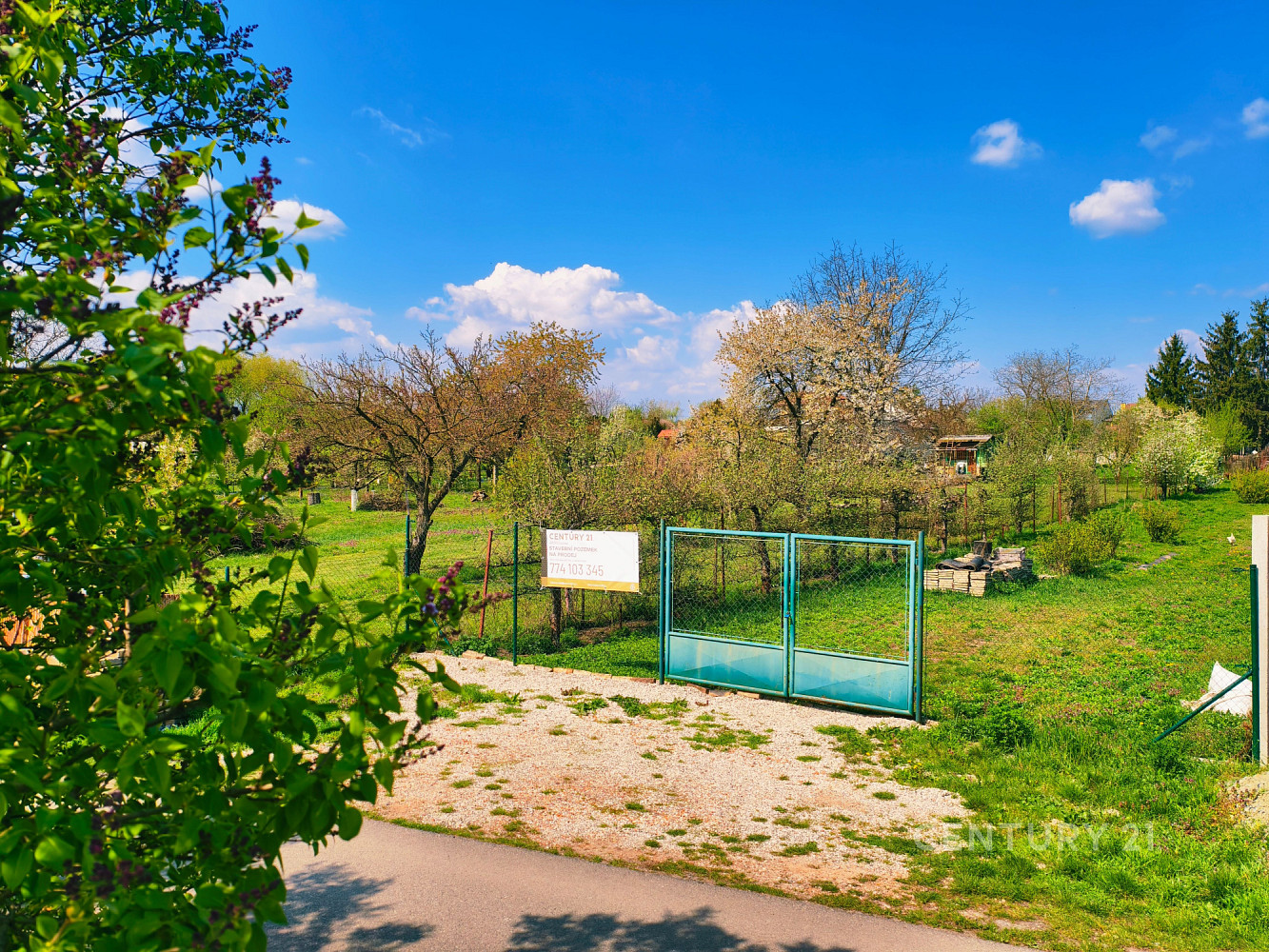Prodej stavebního pozemku 1 057 m² — photo 4