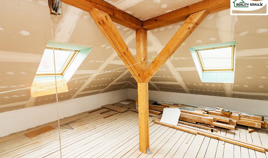 Prodej domu 250 m² s pozemkem 1 048 m², Pomezí nad Ohří – náhled fotky 15