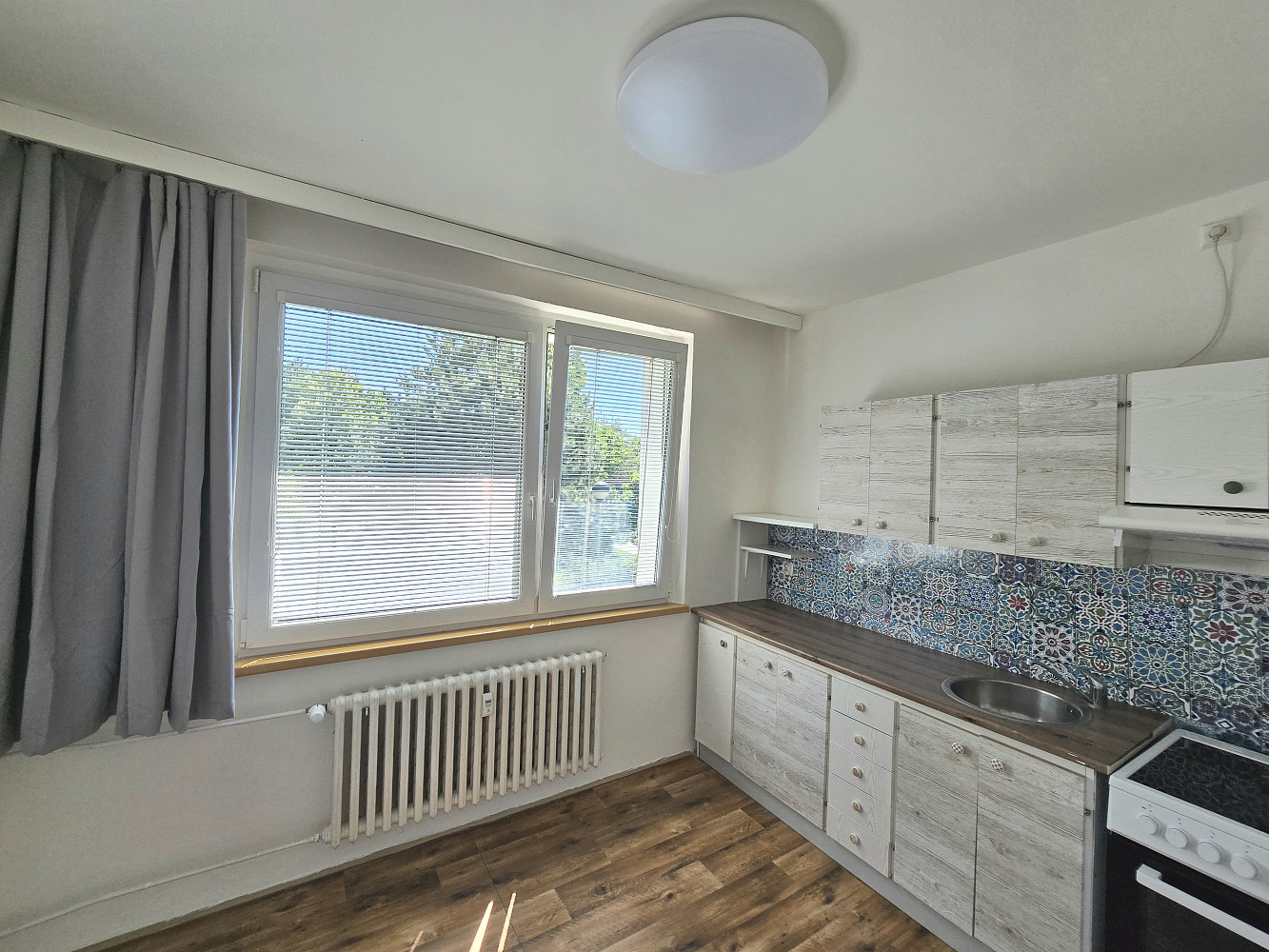 Pronájem bytu 1+1 34 m² - Widok 2