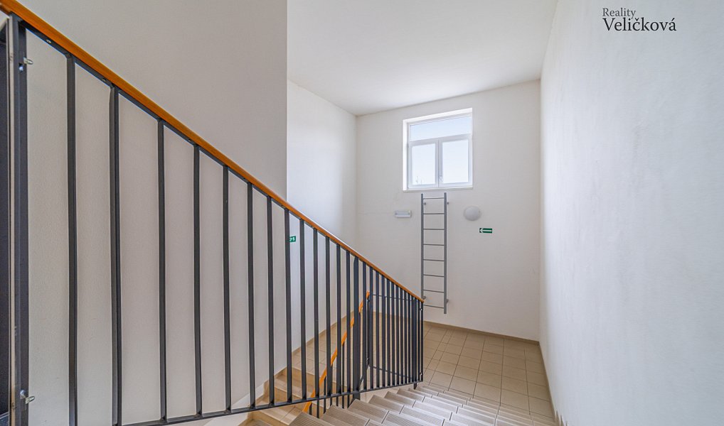 Prodej bytu 3+kk 75 m², Milovice – náhled fotky 13
