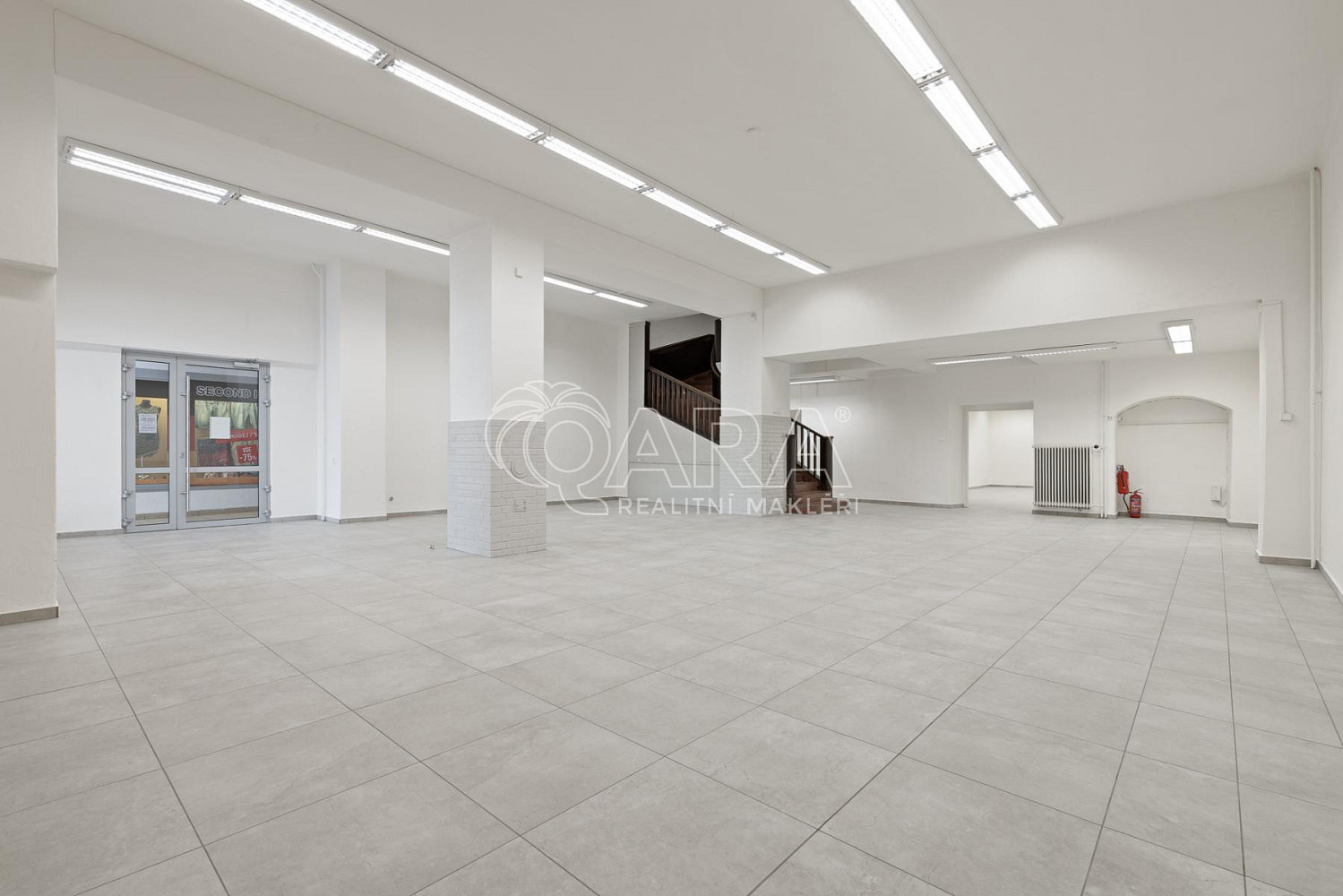 Pronájem obchodních prostor 470 m² – fotografie 2
