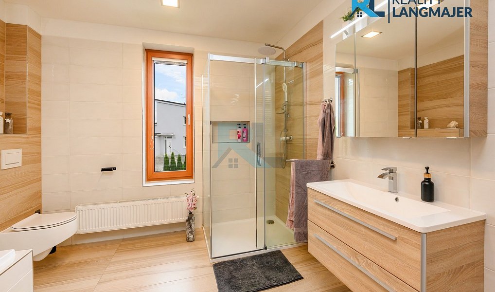 Prodej domu 183 m² s pozemkem 724 m², Plzeň – náhled fotky 32