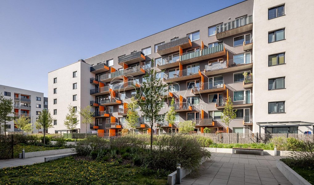 Pronájem bytu 3+kk 83 m², Praha – fotka 1 z 30
