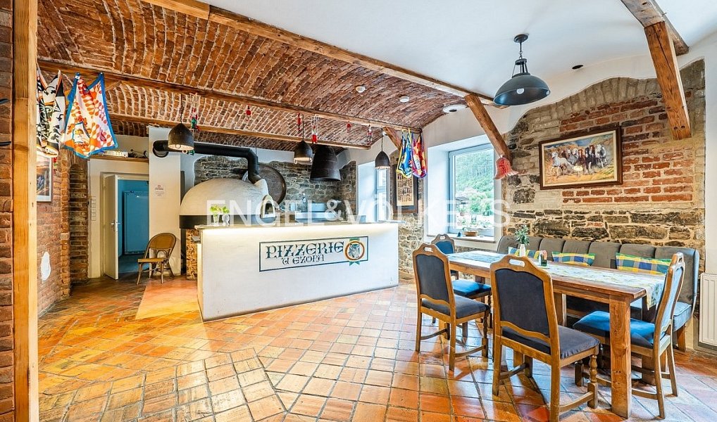 Pronájem kanceláře 275 m², Karlštejn – náhled fotky 3