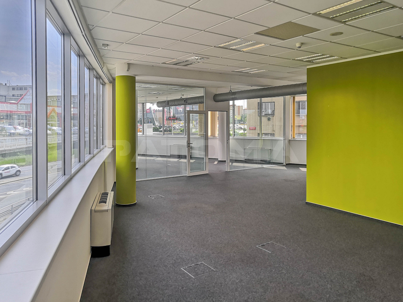 Pronájem kancelářských prostor 956 m² v lokalitě Praha 4 - ul. Doudlebská – pohled 2