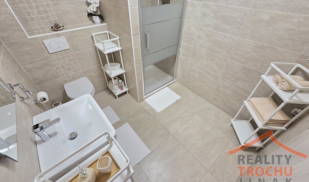 Prodej komerčního objektu (jiného typu) 715 m², Trutnov – náhled fotky 36