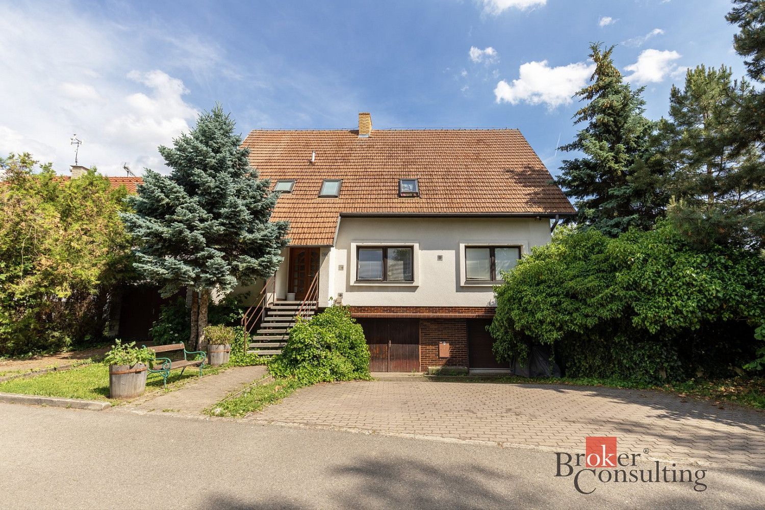 Prodej domu 402 m² s pozemkem 932 m²