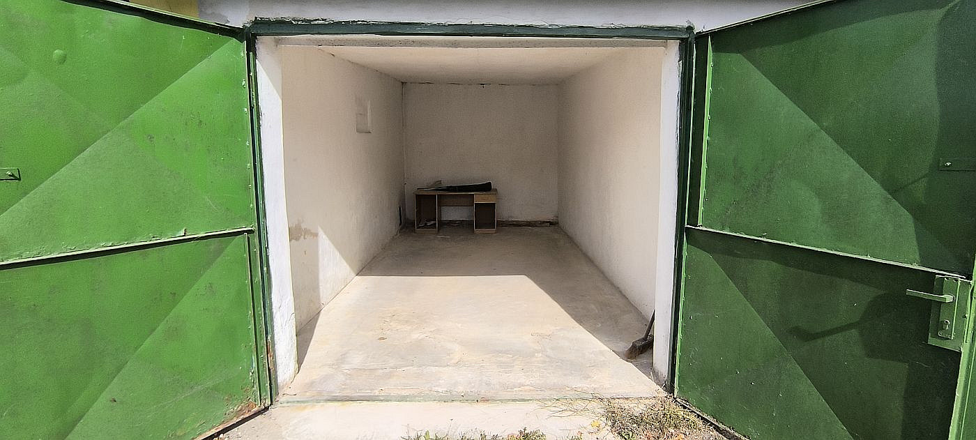 Pronájem pěkné garáže, Františkovy Lázně – ul. U Jezírka – fotografie 4