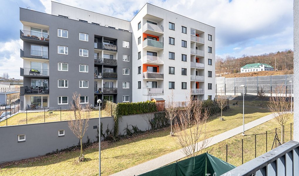 Pronájem bytu 1+kk 34 m², Praha – náhled fotky 7