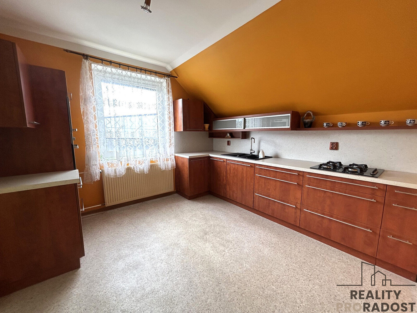 Pronájem ubytovacího objektu 150 m² – fotografie 4