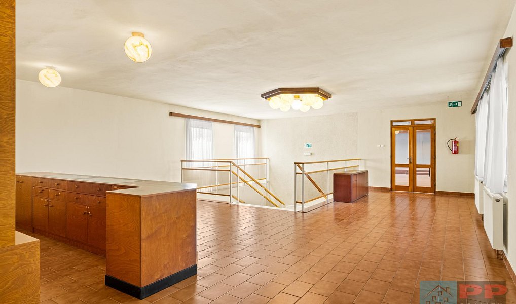 Prodej obchodních prostor 941 m², Pardubice – náhled fotky 9