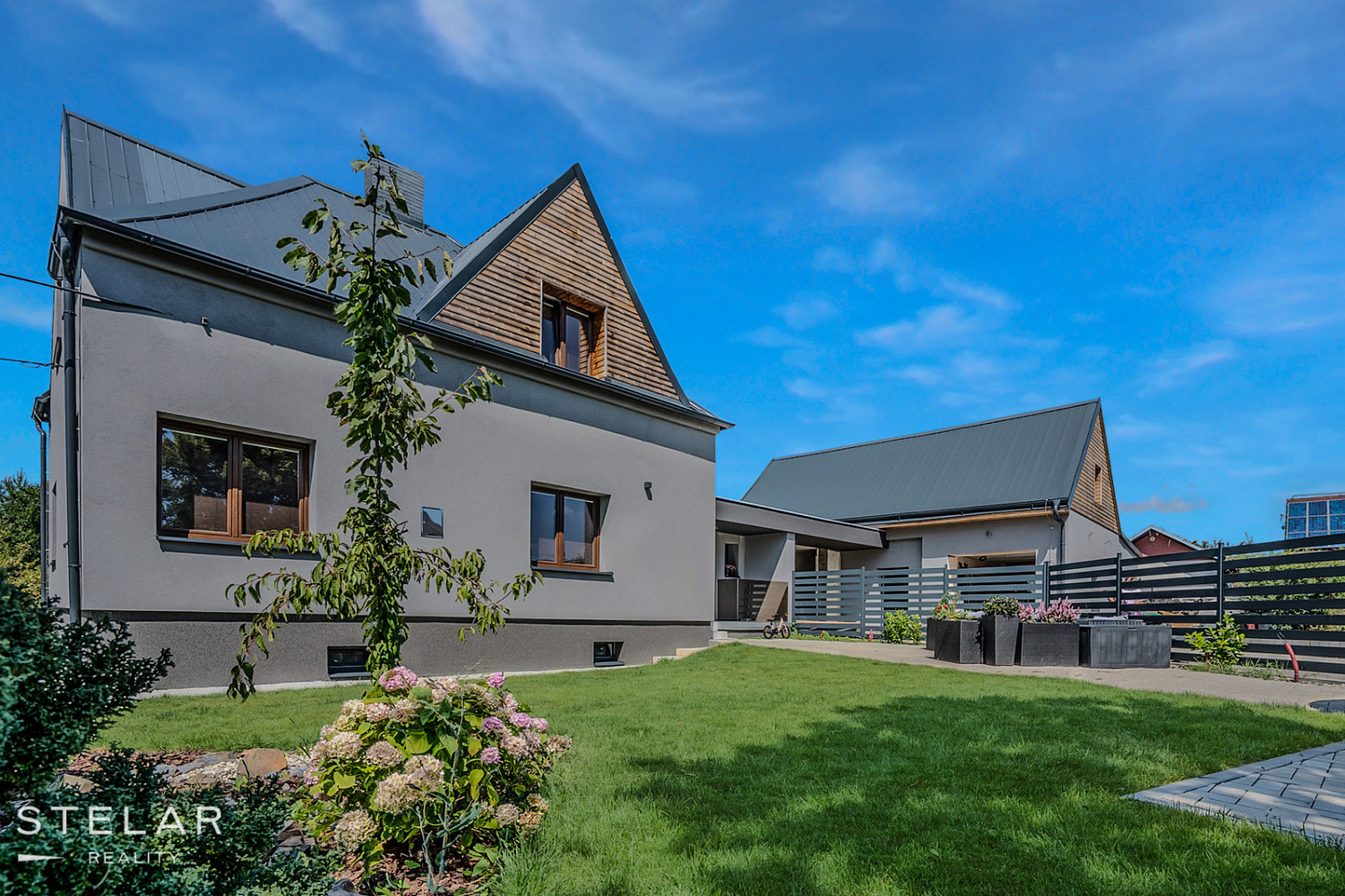 Prodej domu 294 m² s pozemkem 977 m²