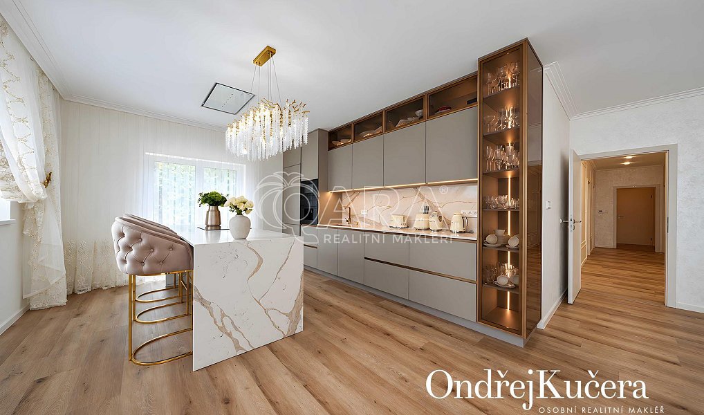 Prodej domu 200 m² s pozemkem 1 000 m², Jeviněves – náhled fotky 4
