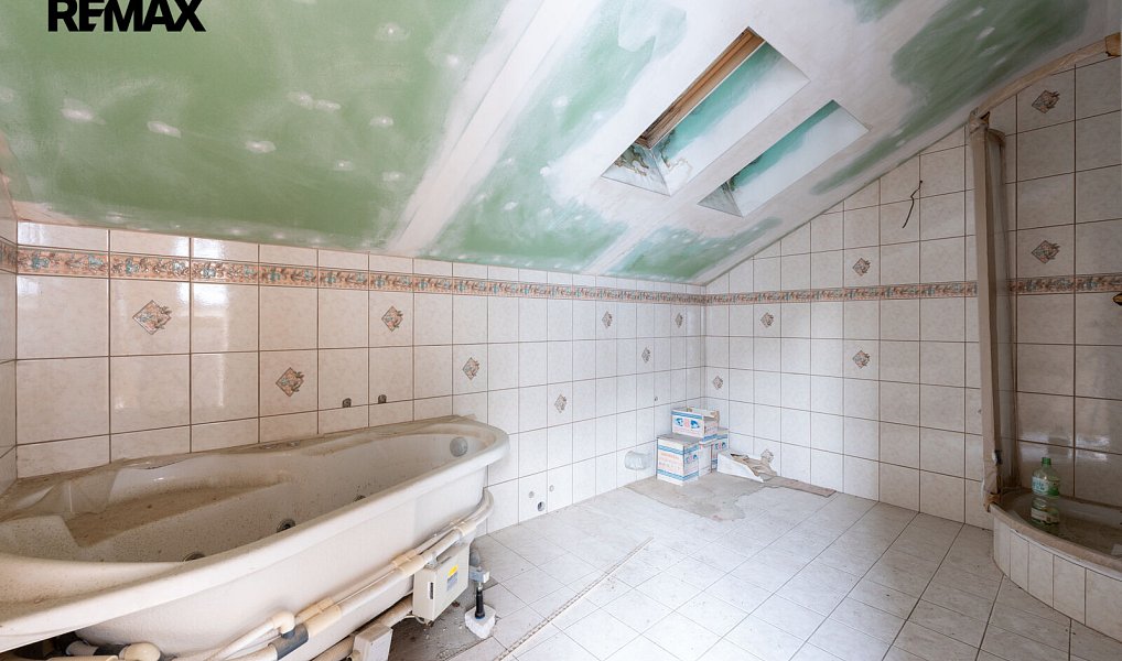 Prodej domu 313 m² s pozemkem 10 000 m², Velké Karlovice – náhled fotky 18