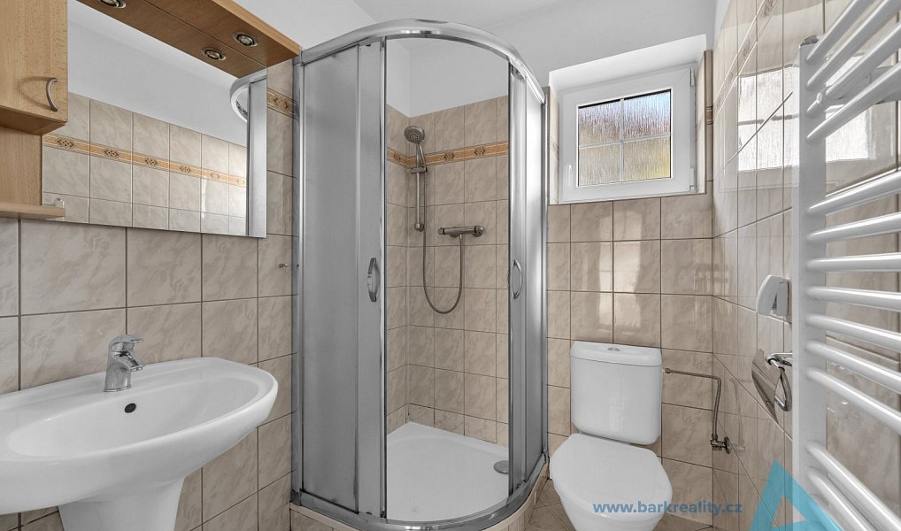 Prodej domu 180 m² s pozemkem 628 m², Nová Paka – náhled fotky 8