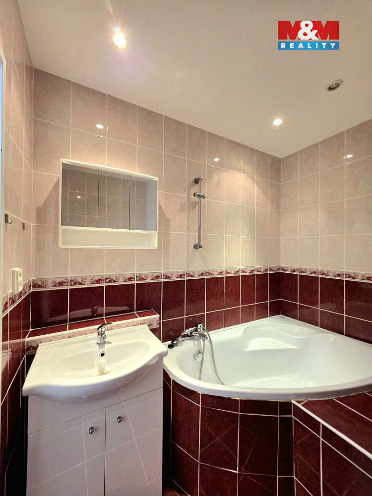 Prodej bytu 1+kk 32 m² — photo 2