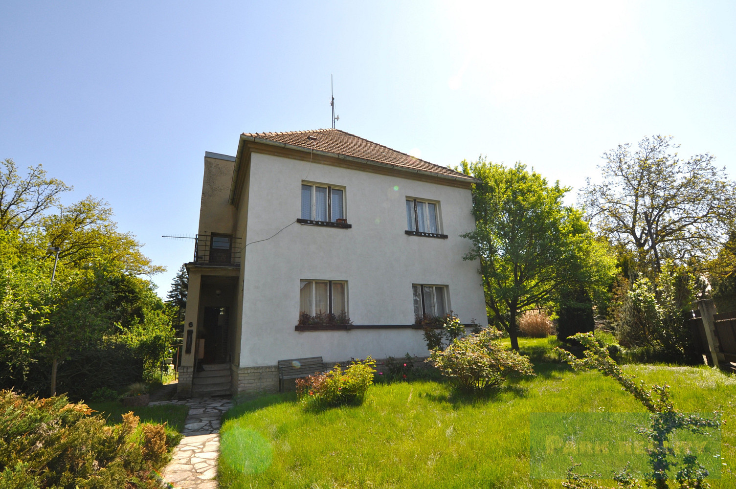 Prodej domu 196 m² s pozemkem 862 m² – pohled 3