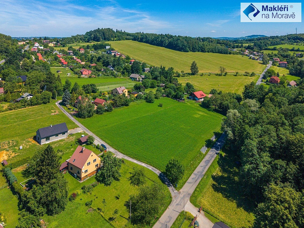 Prodej stavebního pozemku 2 811 m²