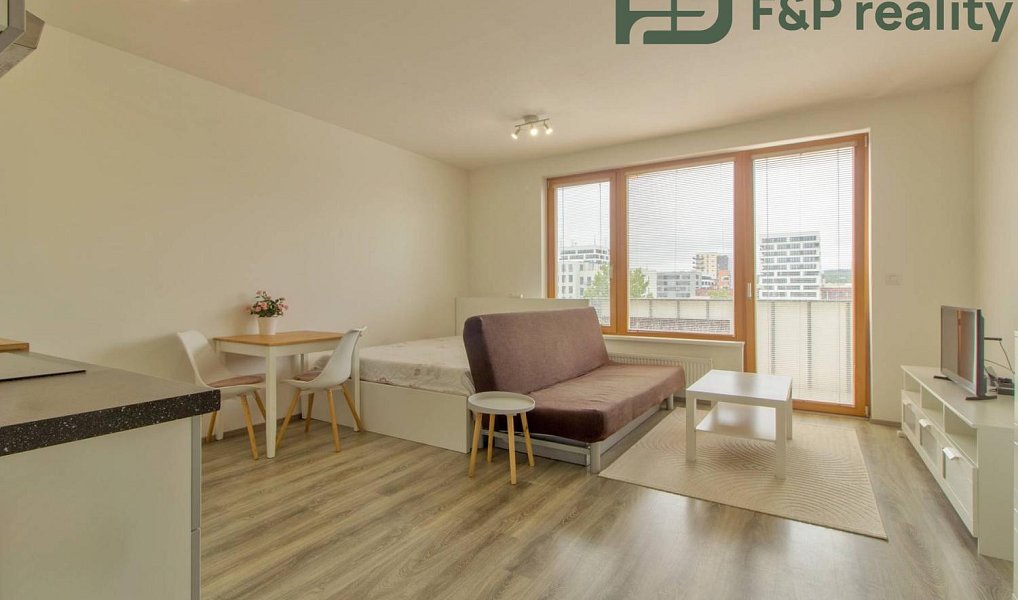 Pronájem bytu 1+kk 35 m², Praha – náhled fotky 3